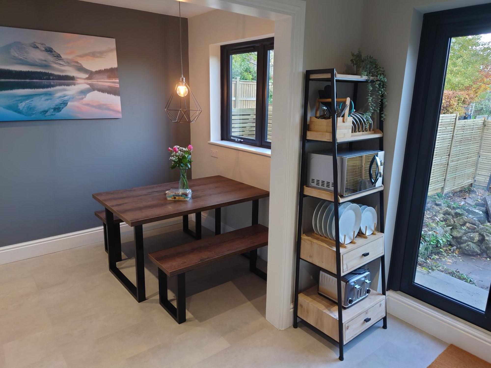 Newly Renovated 2-Bed Bungalow Bath Exterior photo